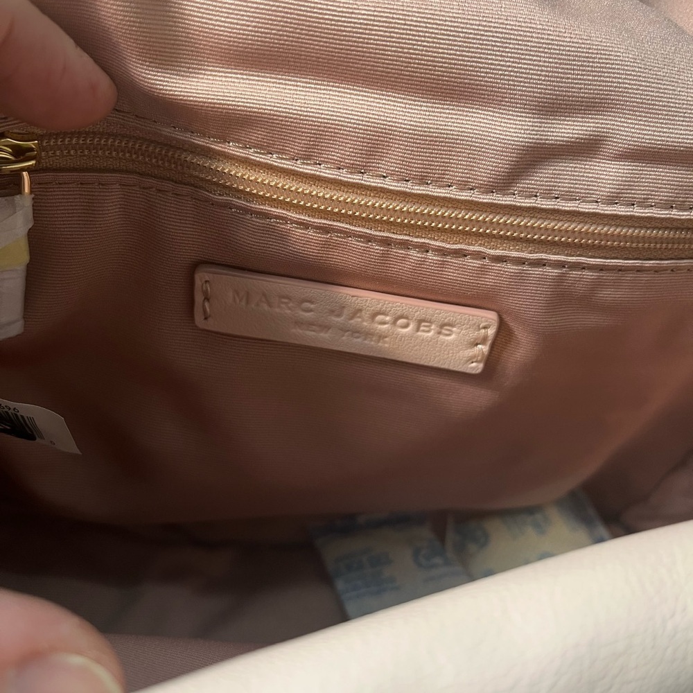 NWT Marc Jacobs Pillow bag in Peach Whip - Picture 6 of 15